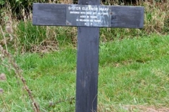 Ditchingham - All Hallows Graveyard - Eleanor Mary (Sister) 1965 (1)