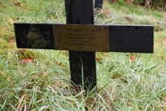 Ditchingham - All Hallows Graveyard - Winifred Mary (Sister) 2009 (1)