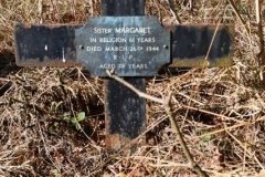 Ditchingham - Cemetery - Unidentified, Margaret (Sister) 1944