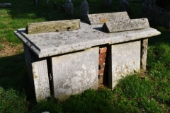 Ditchingham - St. Mary's Churchyard - Cooe, Mary 1820, Joshua 1820 (1)